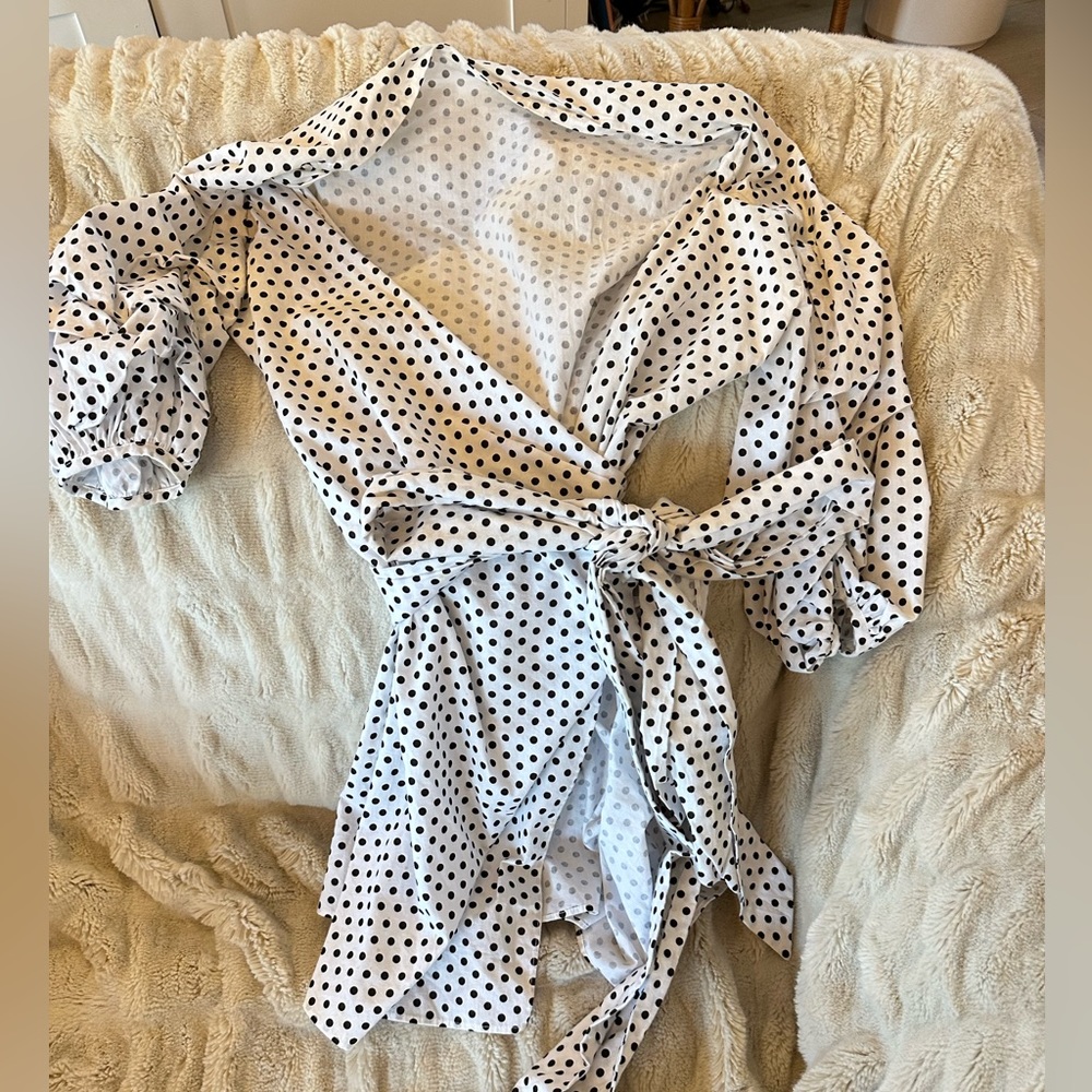Lovers+Friends black and white polka dot midi dress size medium (M)
